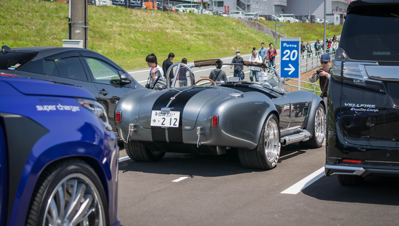 Illustration for article titled This Parking Lot Party Reveals Just How Wild Japan's Tuner Scene Can Get
